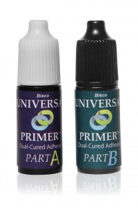Universal Primer est un adhésif universel dual-cure conçu pour toutes les indications en dentisterie adhésive (restaurations directes et indirectes)